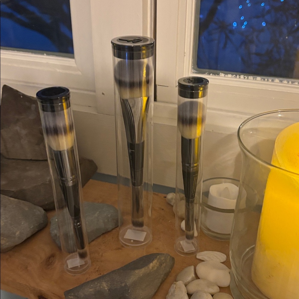 IT COSMETICS HEAVENLY LUXE 3 sealed it cosmetics brushes all for $42-!!!!